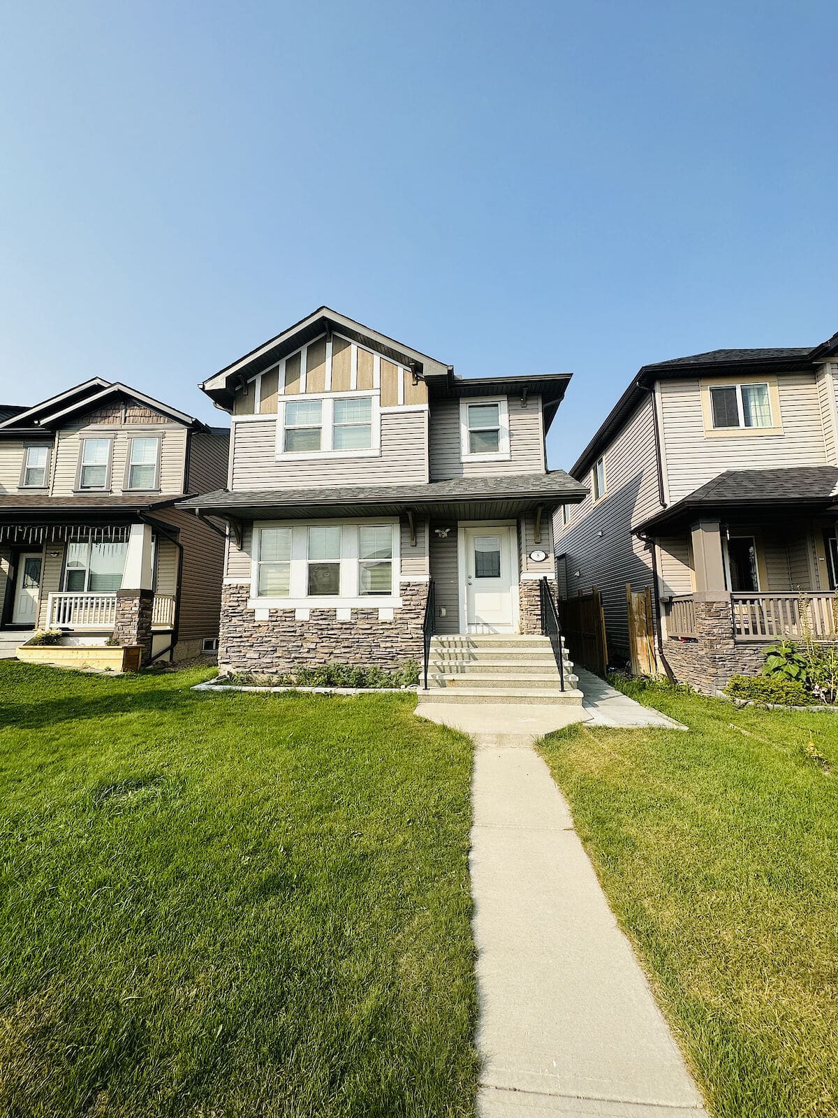Beautiful 3-Bedroom Family Home in Skyview – Comfort, Space & Convenience